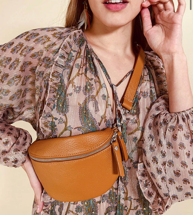 THE SHELLY FANNY PACK