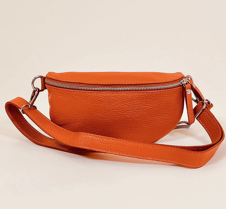 THE SHELLY FANNY PACK