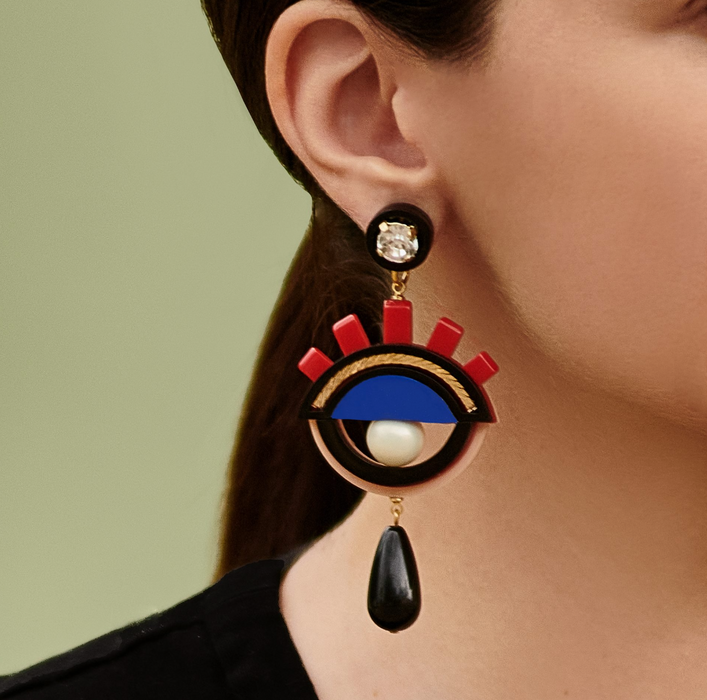 Eye Pendant Earring
