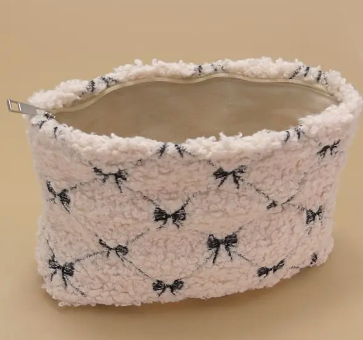 Bow Wool Cosmetic Pouch