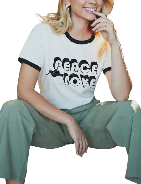 PEACE & LOVE T-Shirt