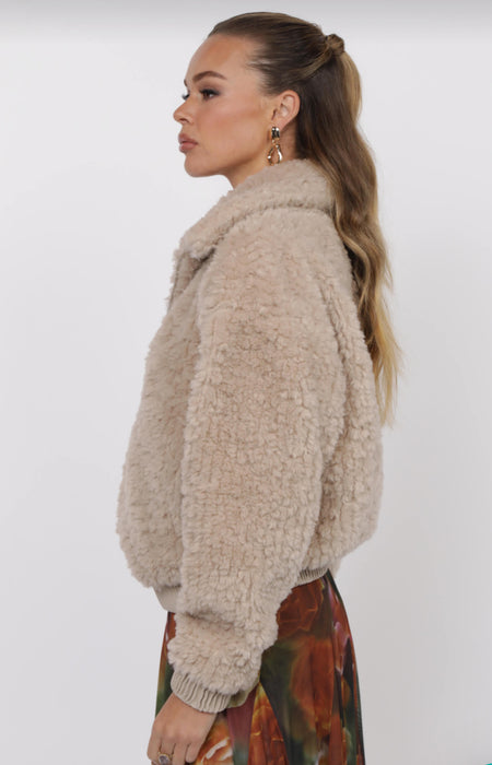 Sofia Wubby Bomber